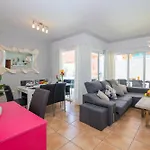 Casa Esther Willa